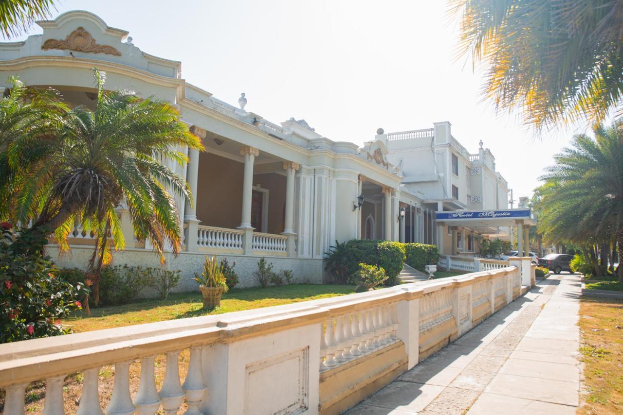 Hotel Majestic Баранкила Екстериор снимка