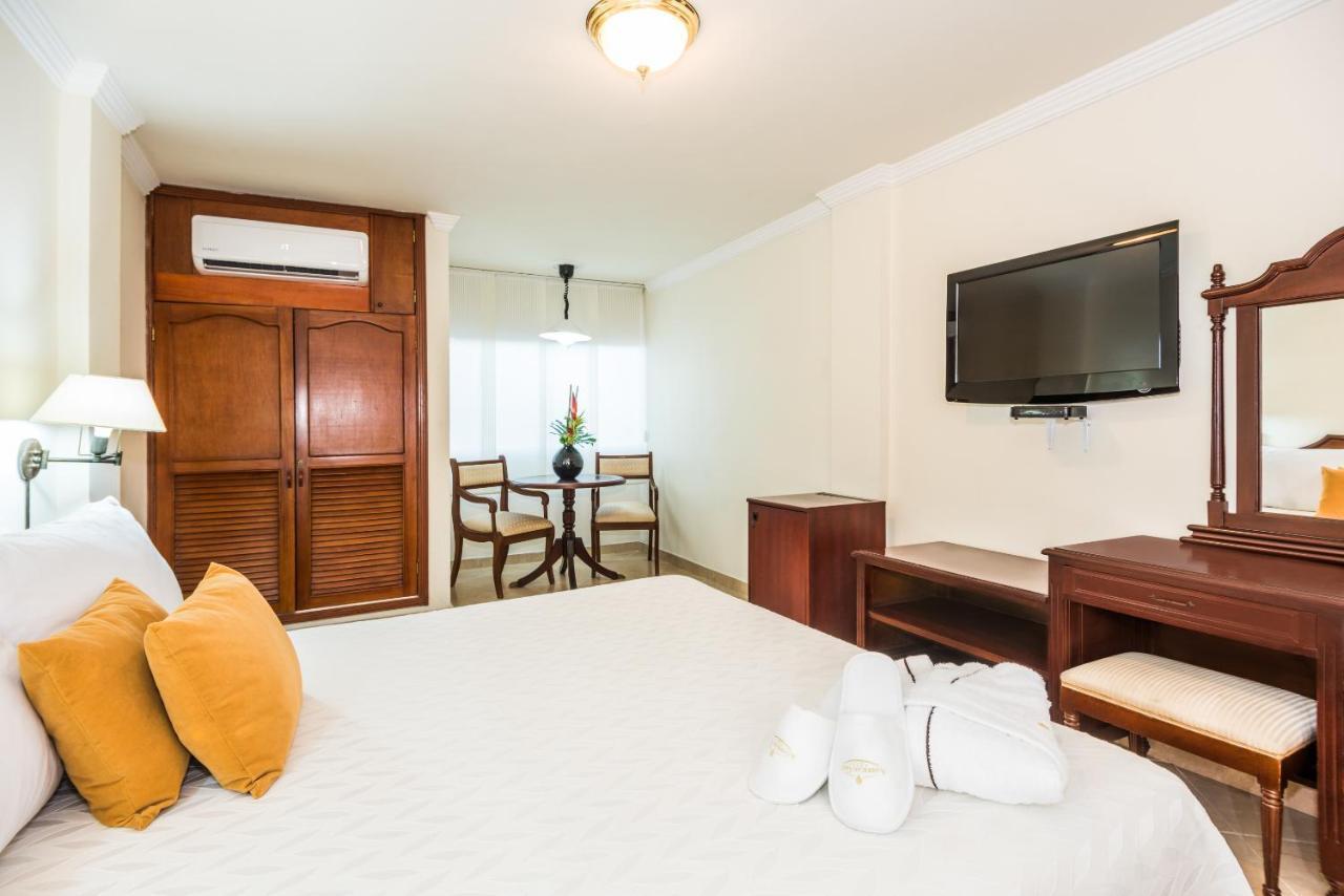 Hotel Majestic Баранкила Екстериор снимка