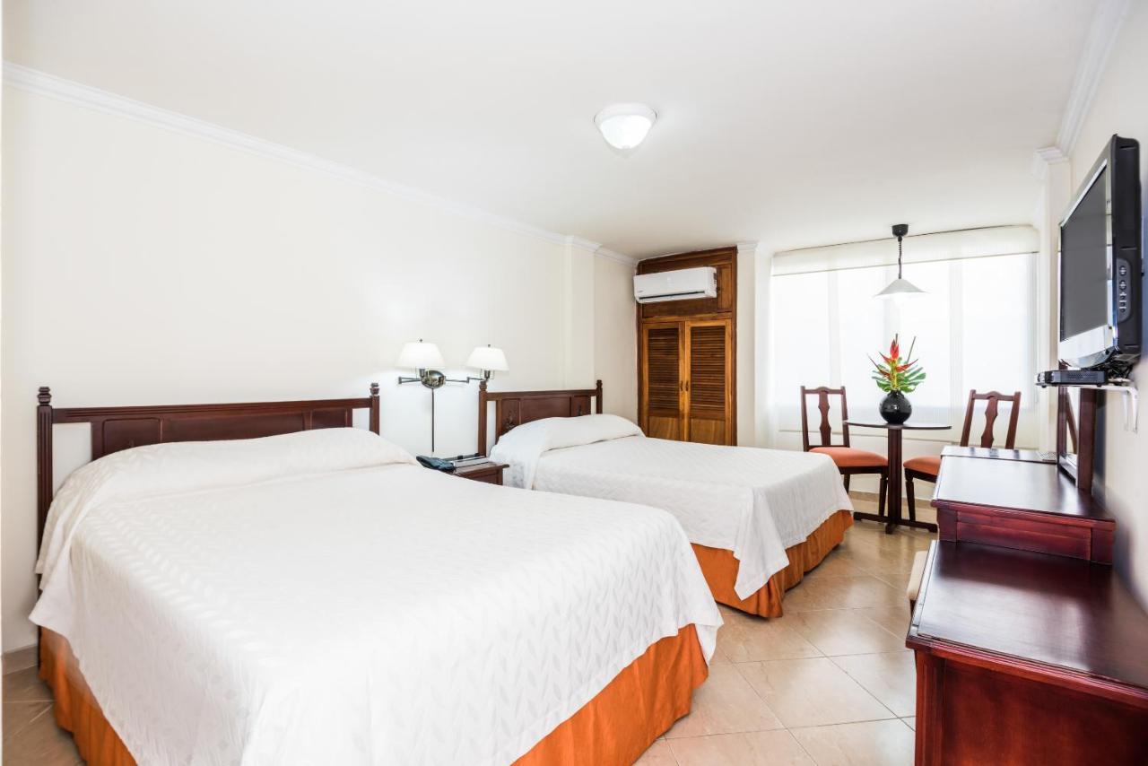 Hotel Majestic Баранкила Екстериор снимка