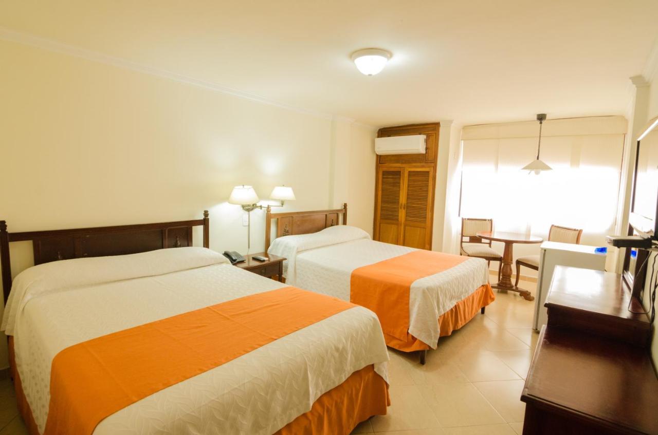 Hotel Majestic Баранкила Екстериор снимка