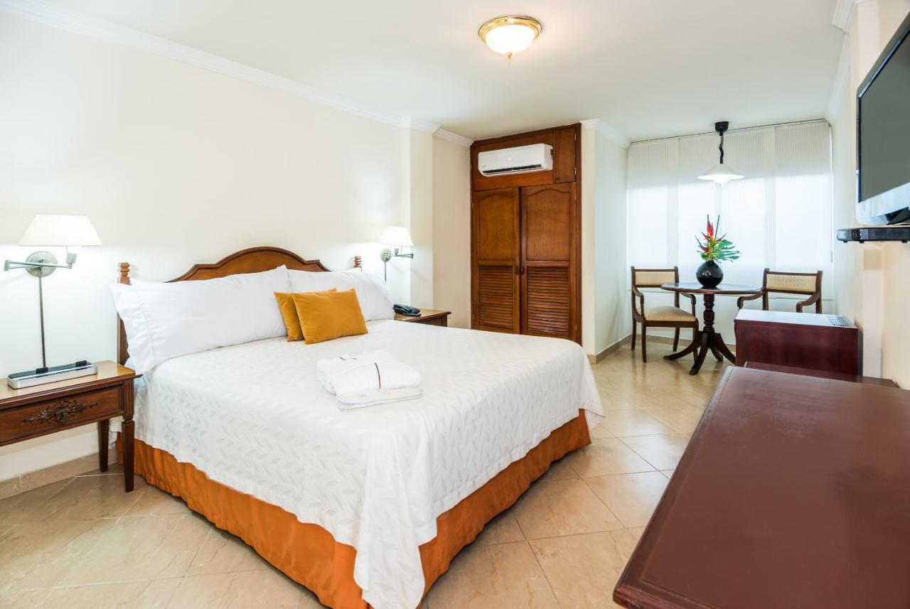 Hotel Majestic Баранкила Екстериор снимка